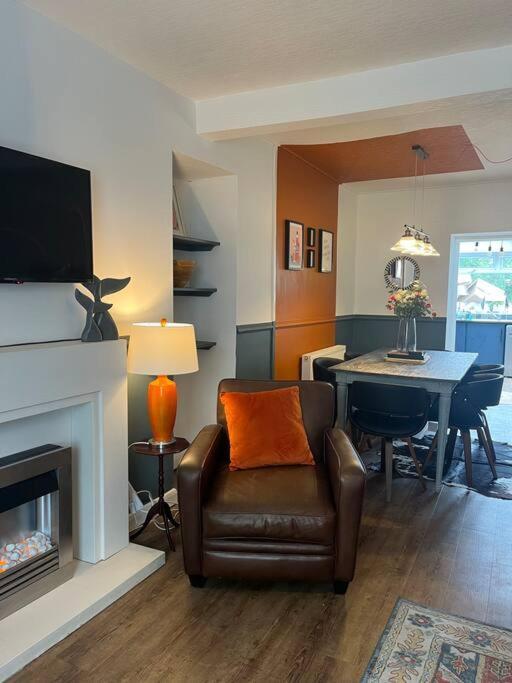 Lobster Cottage - Stylish 3 Bedroom Cottage In Heart Of Tenby Town, Pembrokeshire Экстерьер фото