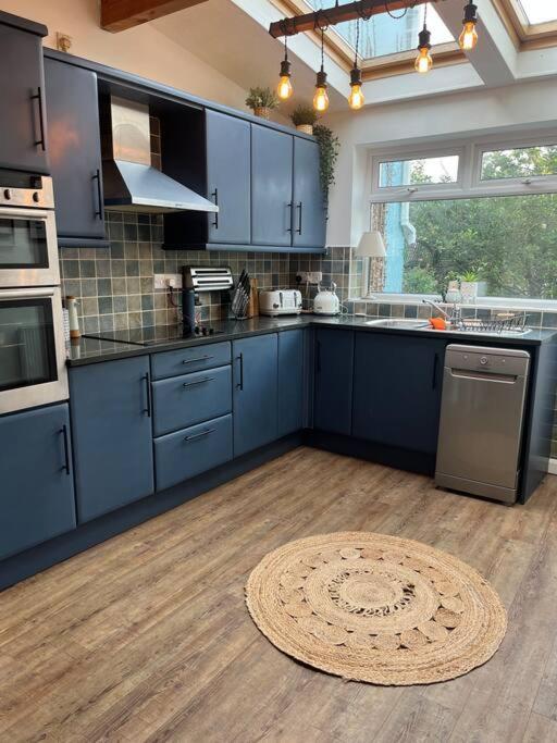 Lobster Cottage - Stylish 3 Bedroom Cottage In Heart Of Tenby Town, Pembrokeshire Экстерьер фото